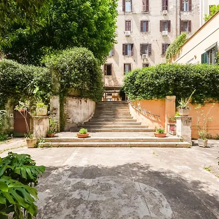 Apartament Tasso Street 102 *