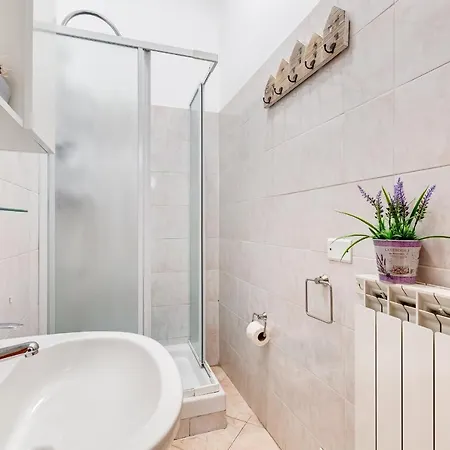 Tasso Street 102 روما